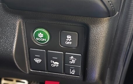Honda Vezel, 2018 год, 2 350 000 рублей, 29 фотография