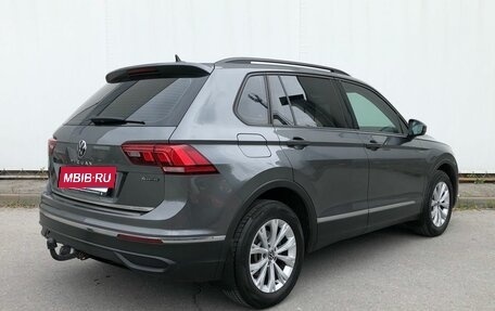 Volkswagen Tiguan II, 2022 год, 3 155 000 рублей, 2 фотография