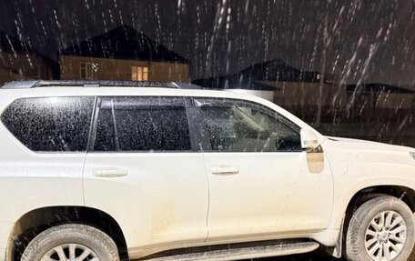 Toyota Land Cruiser Prado 150 рестайлинг 2, 2015 год, 4 200 000 рублей, 1 фотография