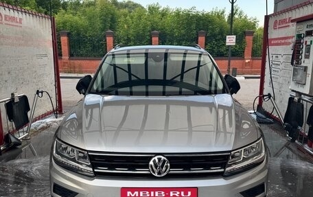 Volkswagen Tiguan II, 2020 год, 2 650 000 рублей, 2 фотография