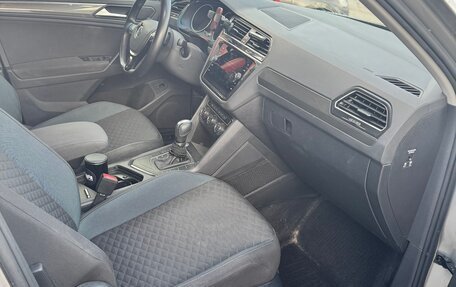 Volkswagen Tiguan II, 2020 год, 2 650 000 рублей, 8 фотография