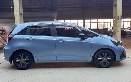 Honda Fit, 2022 год, 1 150 000 рублей, 4 фотография