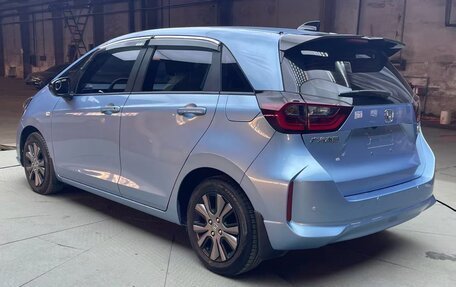 Honda Fit, 2022 год, 1 150 000 рублей, 7 фотография