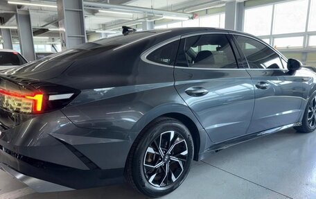 Hyundai Sonata VIII, 2023 год, 2 500 000 рублей, 6 фотография