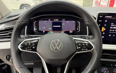 Volkswagen Tiguan II, 2022 год, 2 700 000 рублей, 9 фотография