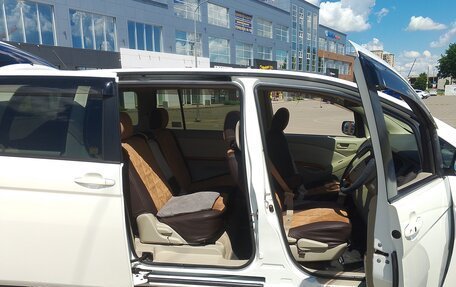 Toyota ISis I, 2010 год, 1 280 000 рублей, 9 фотография