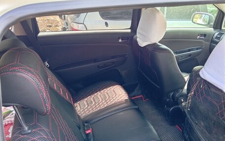 Toyota Wish II, 2003 год, 650 000 рублей, 4 фотография