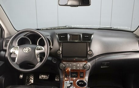 Toyota Highlander III, 2011 год, 1 908 000 рублей, 11 фотография