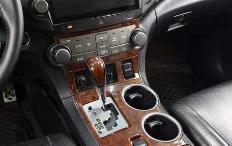 Toyota Highlander III, 2011 год, 1 908 000 рублей, 25 фотография