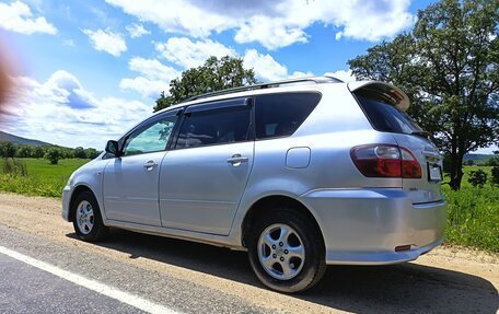 Toyota Ipsum II, 2005 год, 950 000 рублей, 1 фотография