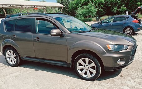 Mitsubishi Outlander III рестайлинг 3, 2012 год, 1 200 000 рублей, 15 фотография