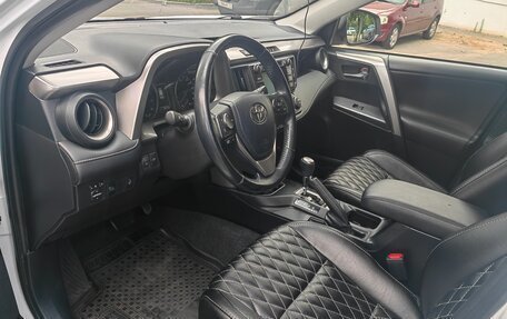 Toyota RAV4, 2016 год, 2 300 000 рублей, 5 фотография