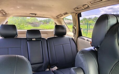 Toyota Ipsum II, 2005 год, 950 000 рублей, 3 фотография