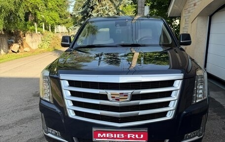 Cadillac Escalade IV, 2018 год, 5 000 000 рублей, 1 фотография