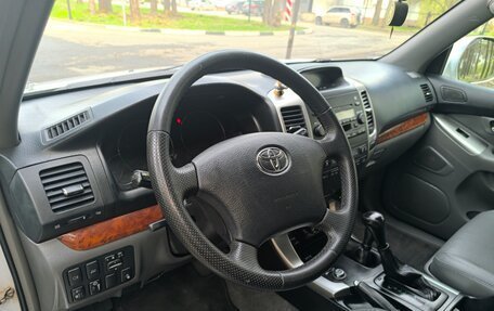 Toyota Land Cruiser Prado 120 рестайлинг, 2006 год, 1 970 000 рублей, 26 фотография