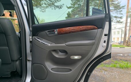 Toyota Land Cruiser Prado 120 рестайлинг, 2006 год, 1 970 000 рублей, 22 фотография