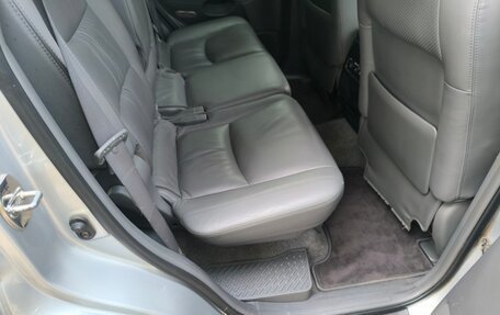 Toyota Land Cruiser Prado 120 рестайлинг, 2006 год, 1 970 000 рублей, 24 фотография