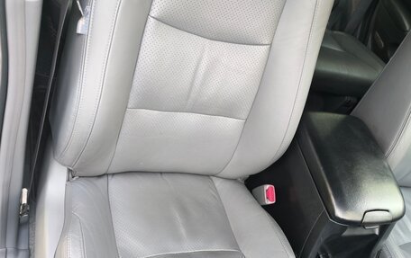 Toyota Land Cruiser Prado 120 рестайлинг, 2006 год, 1 970 000 рублей, 31 фотография