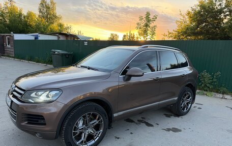 Volkswagen Touareg III, 2011 год, 1 460 000 рублей, 3 фотография