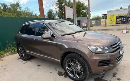 Volkswagen Touareg III, 2011 год, 1 460 000 рублей, 10 фотография