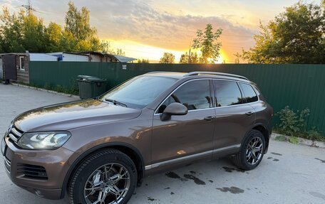 Volkswagen Touareg III, 2011 год, 1 460 000 рублей, 4 фотография