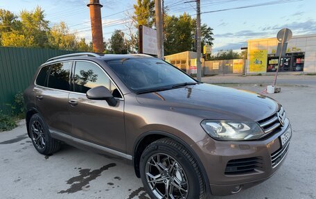 Volkswagen Touareg III, 2011 год, 1 460 000 рублей, 8 фотография