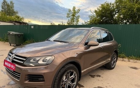 Volkswagen Touareg III, 2011 год, 1 460 000 рублей, 11 фотография