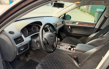 Volkswagen Touareg III, 2011 год, 1 460 000 рублей, 20 фотография