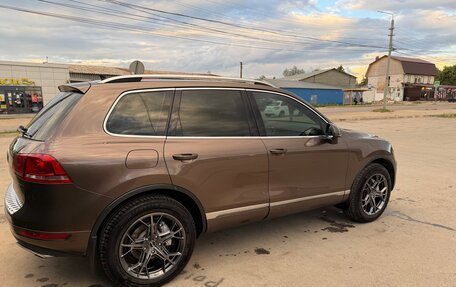 Volkswagen Touareg III, 2011 год, 1 460 000 рублей, 19 фотография