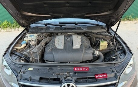 Volkswagen Touareg III, 2011 год, 1 460 000 рублей, 26 фотография