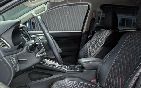 Mitsubishi Pajero Sport III рестайлинг, 2019 год, 3 200 000 рублей, 11 фотография