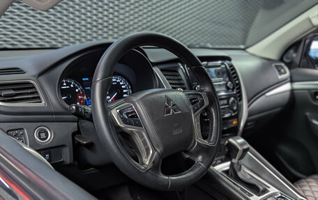 Mitsubishi Pajero Sport III рестайлинг, 2019 год, 3 200 000 рублей, 8 фотография