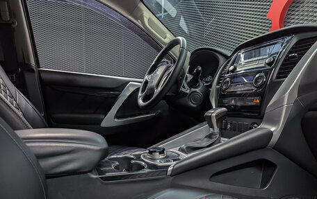 Mitsubishi Pajero Sport III рестайлинг, 2019 год, 3 200 000 рублей, 29 фотография