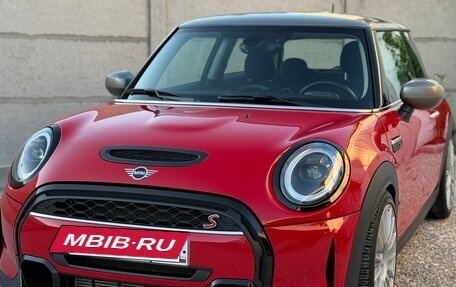 MINI Hatch, 2021 год, 2 680 000 рублей, 2 фотография
