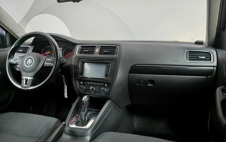 Volkswagen Jetta VI, 2013 год, 939 000 рублей, 13 фотография