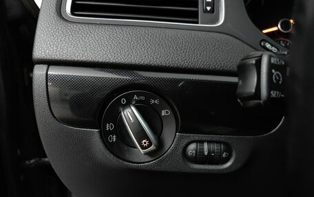Volkswagen Jetta VI, 2013 год, 939 000 рублей, 22 фотография