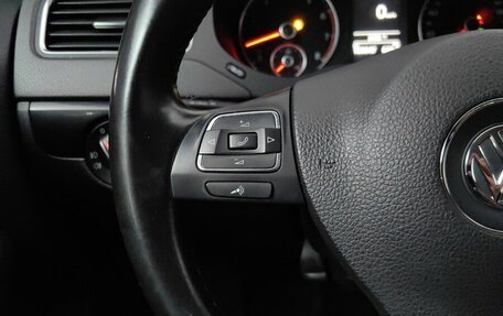 Volkswagen Jetta VI, 2013 год, 939 000 рублей, 18 фотография