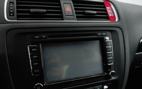 Volkswagen Jetta VI, 2013 год, 939 000 рублей, 14 фотография
