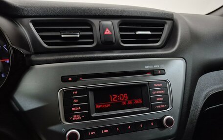 KIA Rio III рестайлинг, 2016 год, 1 100 000 рублей, 20 фотография