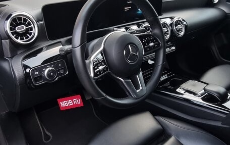 Mercedes-Benz CLA, 2019 год, 2 700 000 рублей, 5 фотография