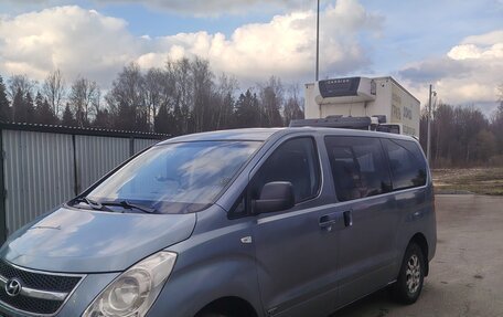 Hyundai Grand Starex Grand Starex I рестайлинг 2, 2008 год, 990 000 рублей, 1 фотография