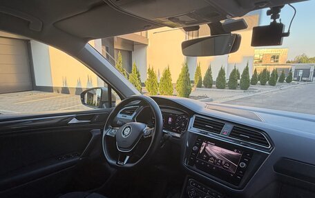 Volkswagen Tiguan II, 2018 год, 2 599 000 рублей, 4 фотография