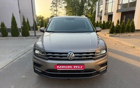 Volkswagen Tiguan II, 2018 год, 2 599 000 рублей, 17 фотография
