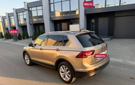 Volkswagen Tiguan II, 2018 год, 2 599 000 рублей, 15 фотография