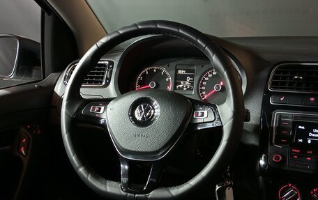 Volkswagen Polo VI (EU Market), 2017 год, 1 120 000 рублей, 10 фотография