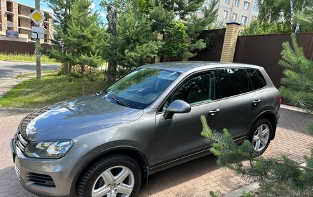 Volkswagen Touareg III, 2011 год, 1 750 000 рублей, 4 фотография