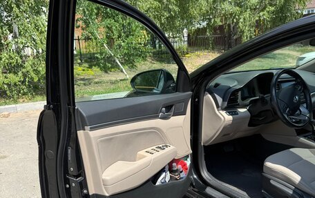Hyundai Elantra VI рестайлинг, 2019 год, 1 650 000 рублей, 10 фотография