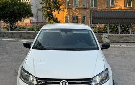 Volkswagen Polo VI (EU Market), 2019 год, 900 000 рублей, 4 фотография