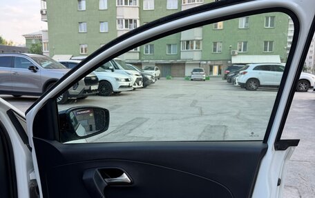 Volkswagen Polo VI (EU Market), 2019 год, 900 000 рублей, 18 фотография