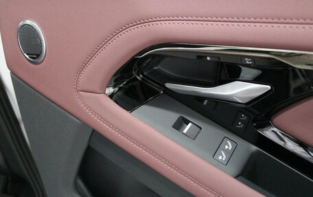 Land Rover Range Rover Evoque II, 2025 год, 5 890 000 рублей, 29 фотография